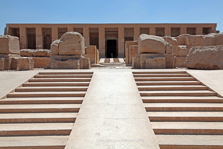 Dia 3: Luxor visita denderah y apydos embarque 